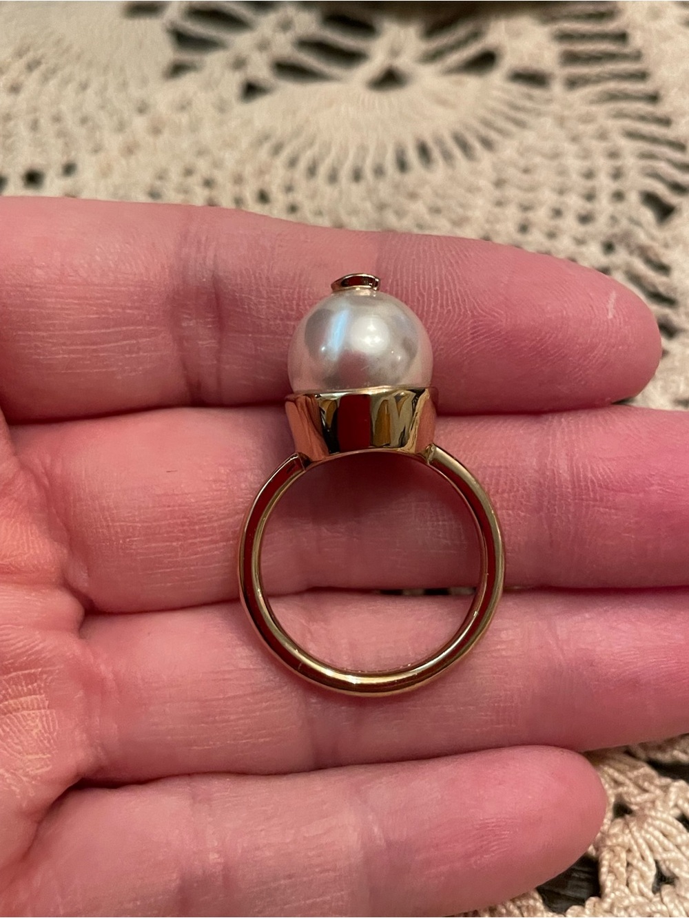 Coach Signature C Logo Pearl Ring - Picture 5 of 6